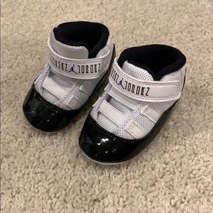 Crib Jordan Retro 11